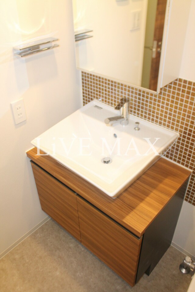 物件内観写真10　(別室参考写真)