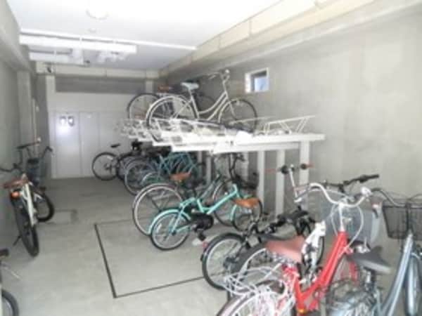 建物設備(駐輪場)