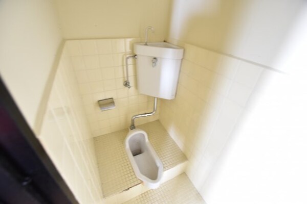 トイレ(コンパクトで使いやすいトイレです)
