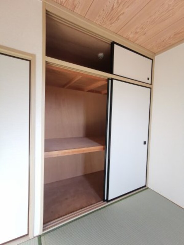 収納(画像は別号室。ご参考にどうぞ)