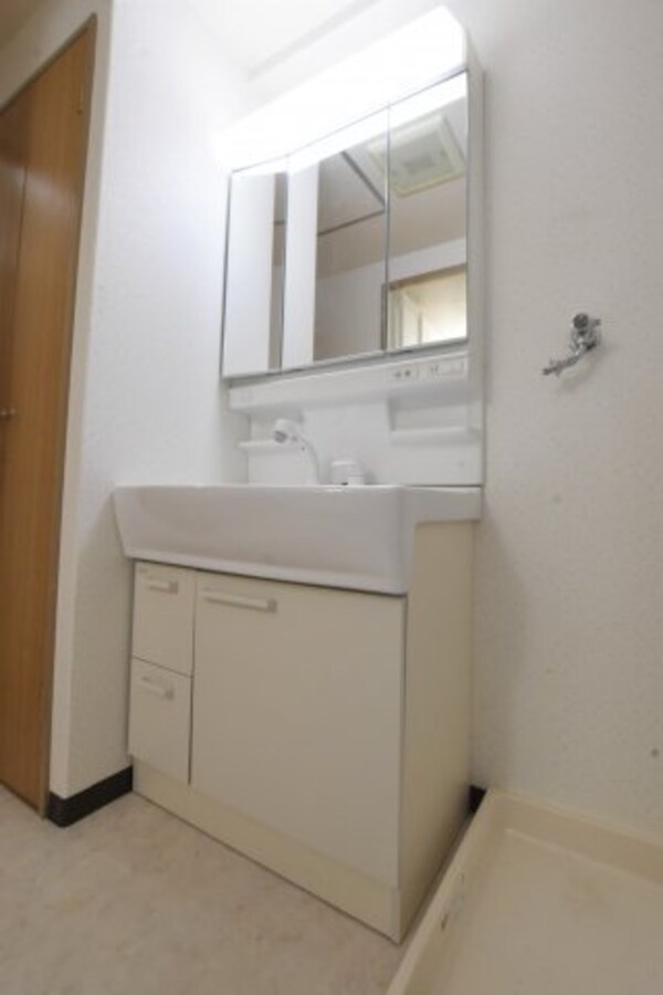 洗面・脱衣所(画像は別号室。ご参考にどうぞ)