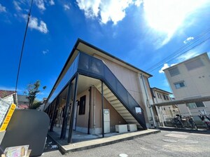 ファミーユ羽衣外観写真
