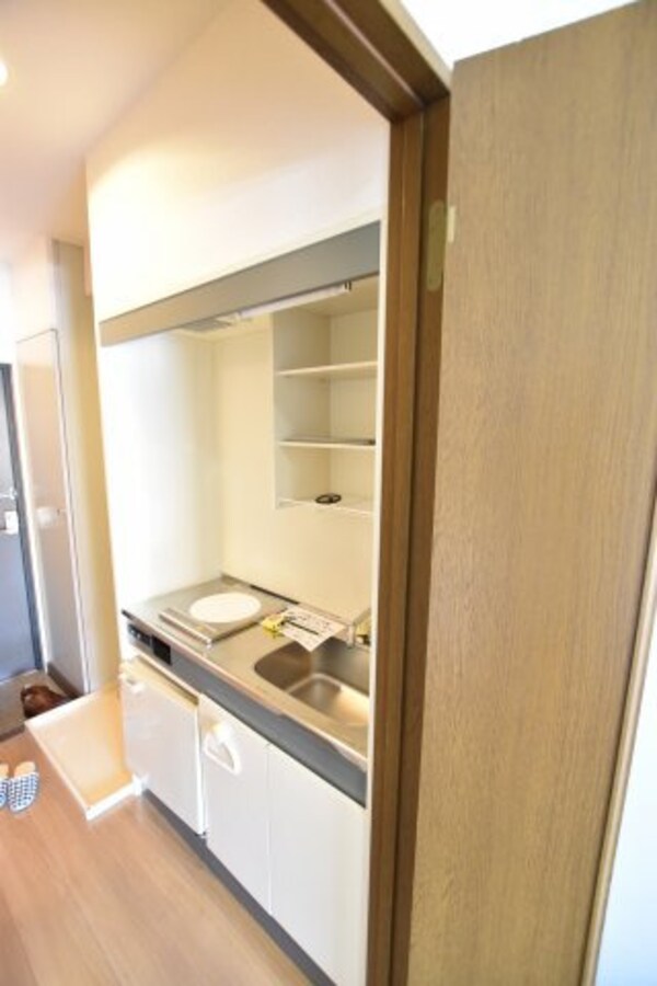 キッチン(同物件、別部屋のお写真となります。ご参考までにご覧ください。)