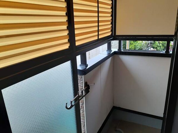 バルコニー(別号室の画像です。ご参考下さい)