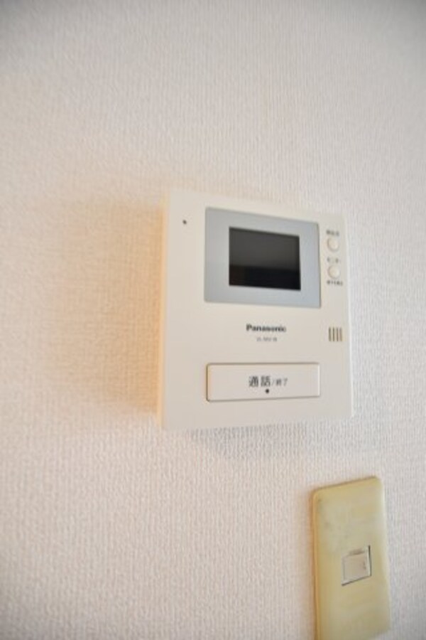 セキュリティ(同物件、別号室の写真です。)