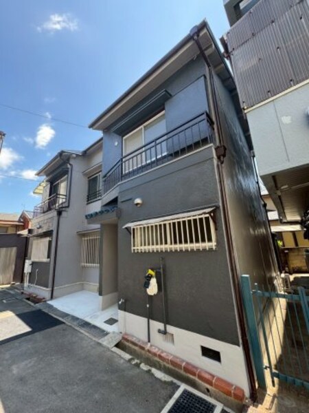 綾園テラスハウス6-4-31外観写真