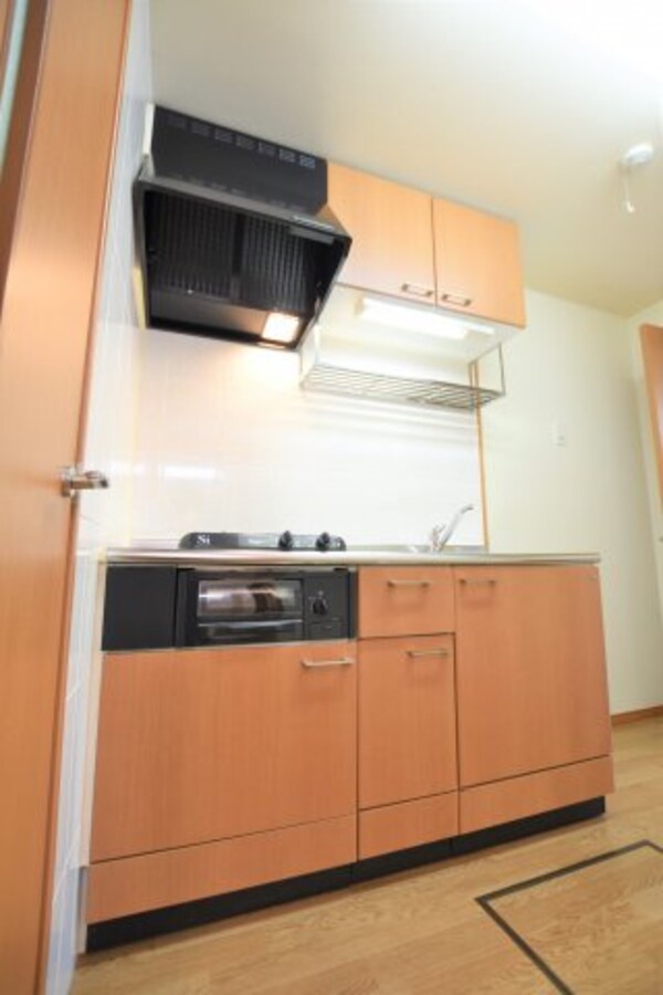 キッチン(同物件、別部屋のお写真となります。ご参考までにご覧ください。)