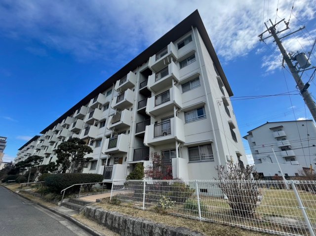和泉府中団地4号棟