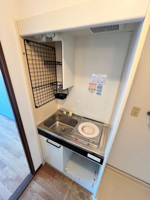キッチン(別号室の画像です。ご参考下さい)