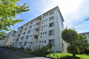 公団狭山住宅9棟外観写真