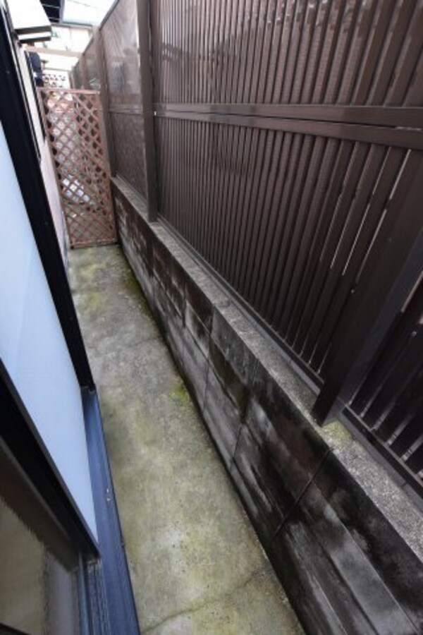 バルコニー(別号室の画像です。ご参考下さい)