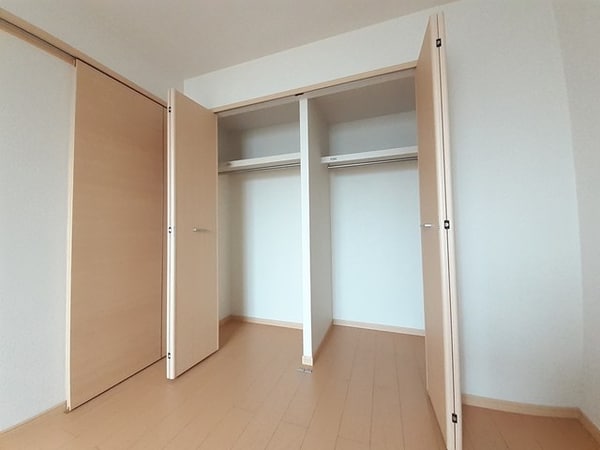 トイレ(別号室の画像です。ご参考下さい)