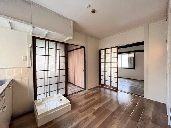 居室(別号室の画像です。ご参考下さい)