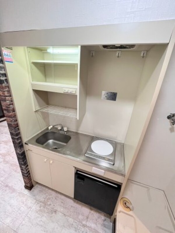キッチン(別号室の画像です。ご参考下さい)