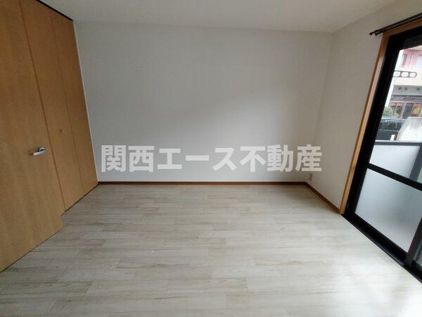 内装他