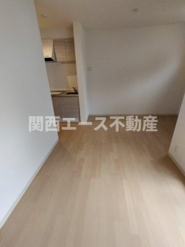 内装他
