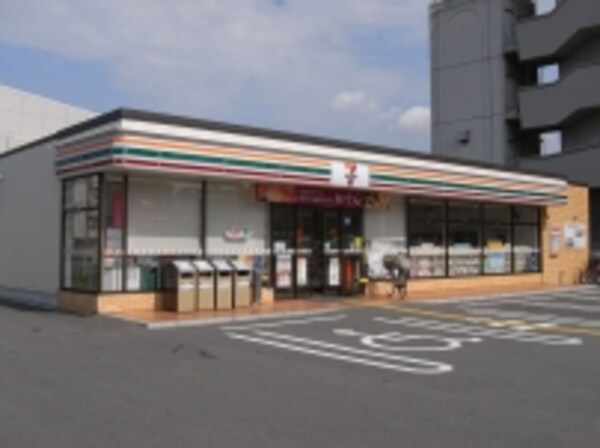 周辺環境(セブンイレブン大東新町店 437m)