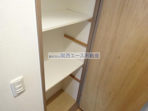 内装他