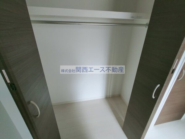 内装他