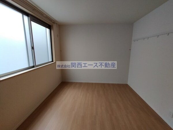 内装他