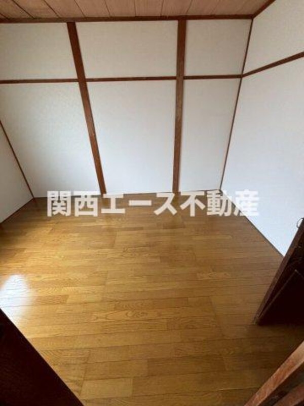 内装他