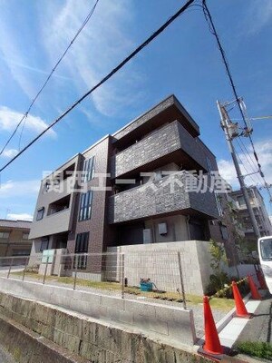 シャーメゾンRefinar外観写真