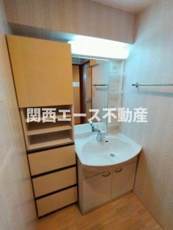 独立洗面台