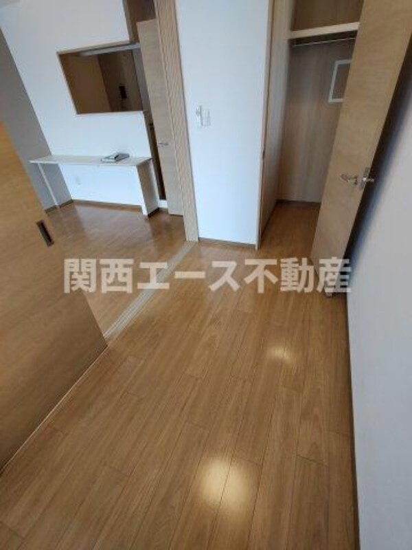 内装他