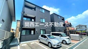 リビングライフ八尾山本外観写真