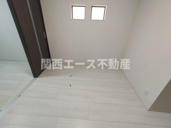 内装他