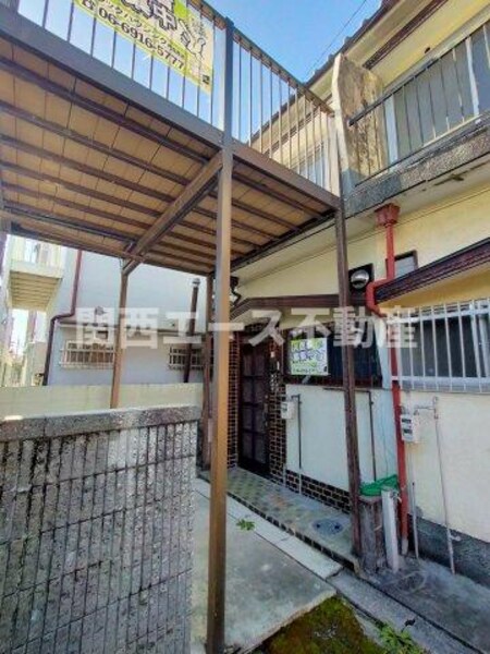 野崎３丁目貸家外観写真