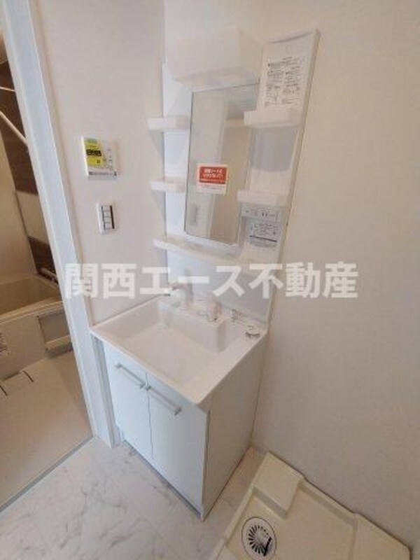 独立洗面台