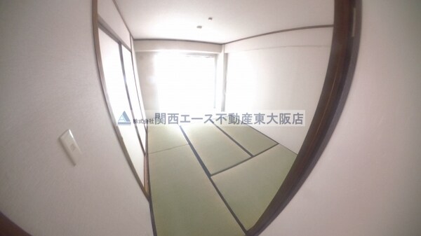 内装他