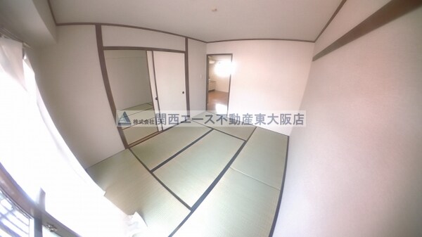 内装他
