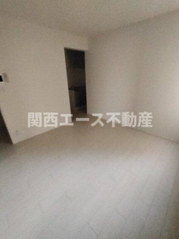 内装他
