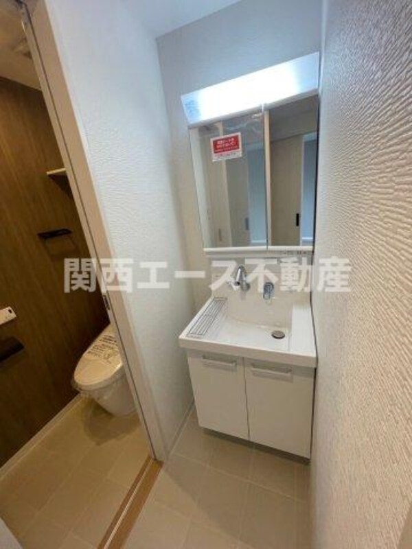 独立洗面台