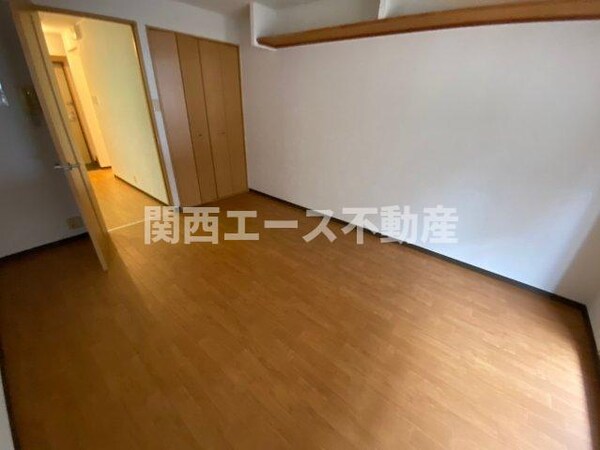 内装他