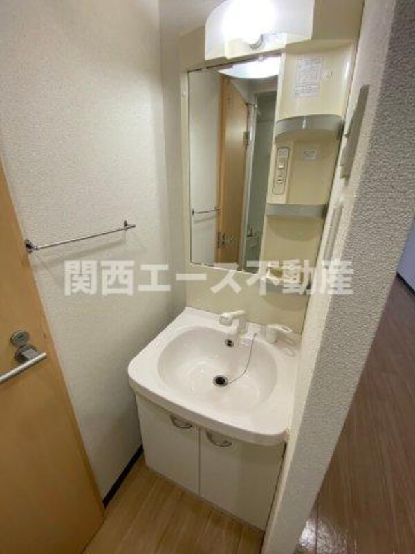 独立洗面台