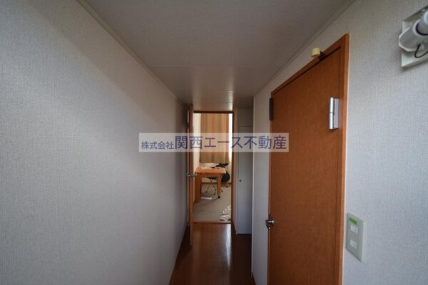 内装他