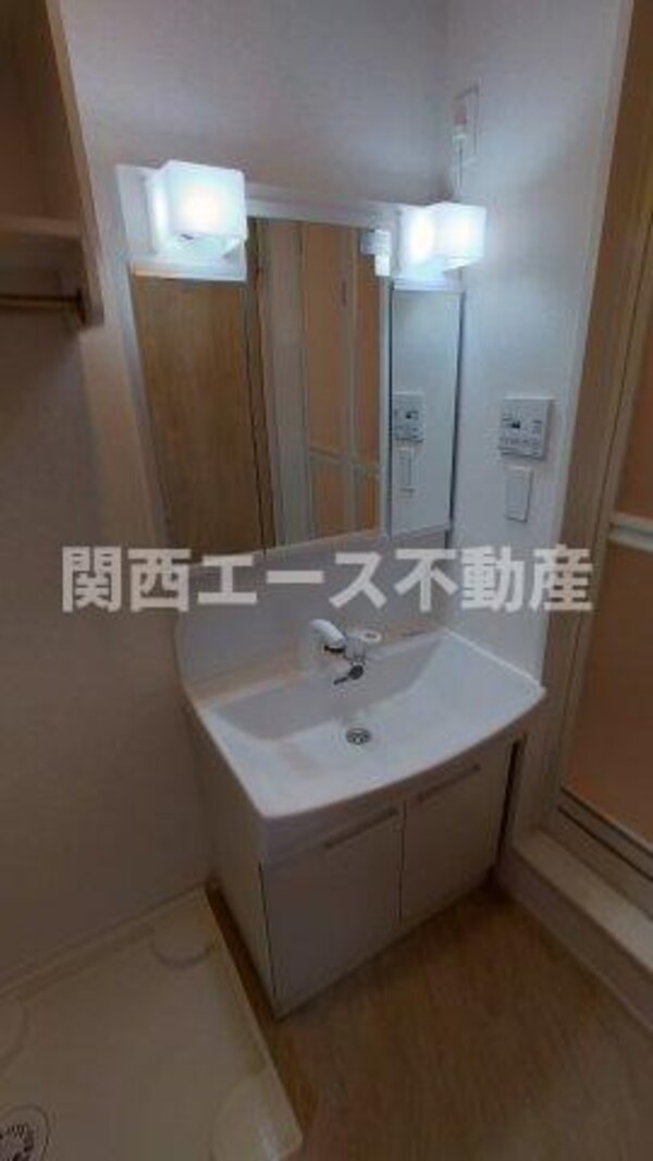 独立洗面台