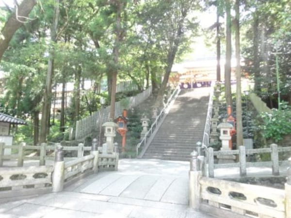 周辺環境(枚岡神社 1907m)