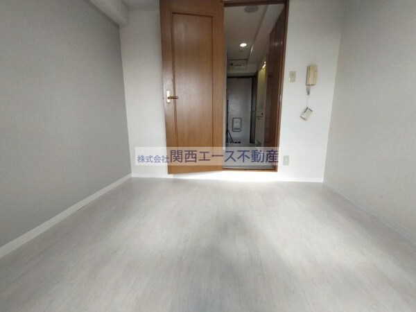 内装他