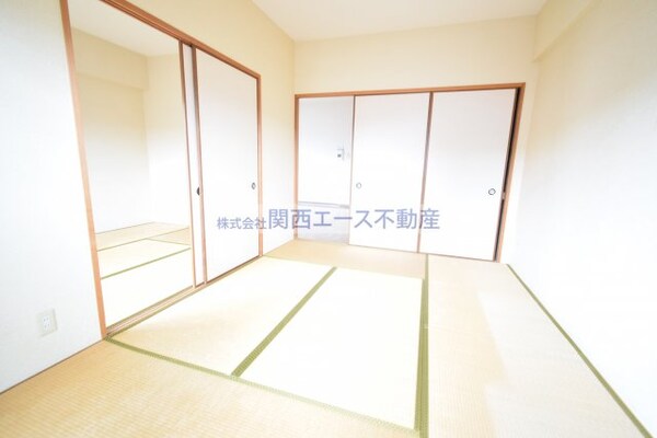 内装他