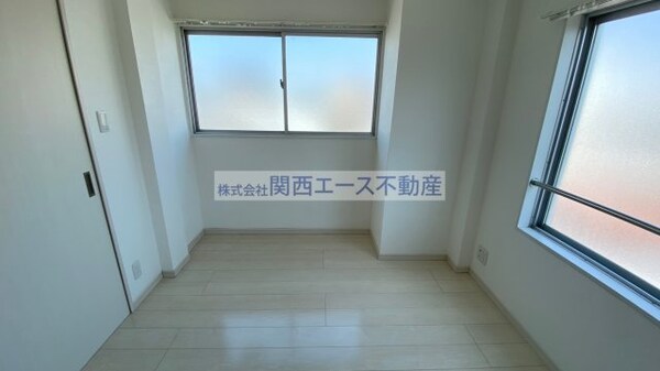 内装他