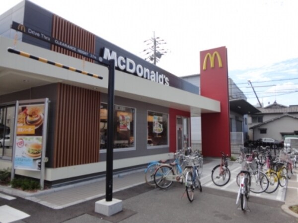 周辺環境(マクド 1103m)