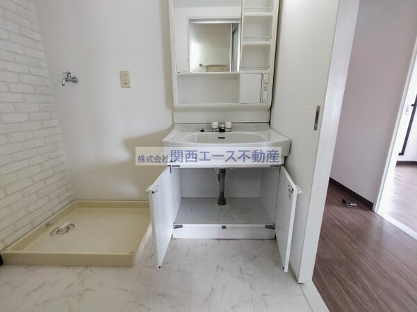 内装他