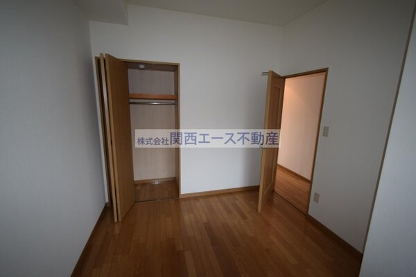 内装他