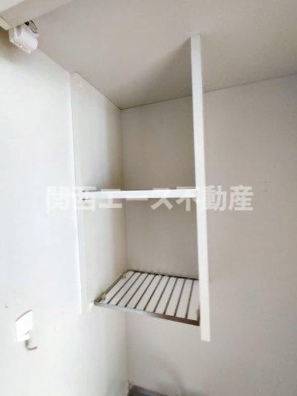 内装他