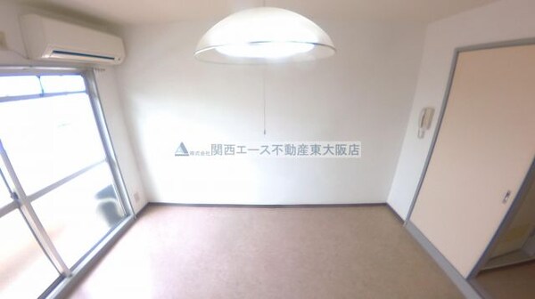 内装他