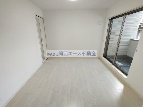 内装他
